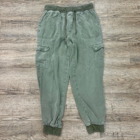 American Eagle Outfitters Pants - American Eagle Outfitters Olive Cargo Pants